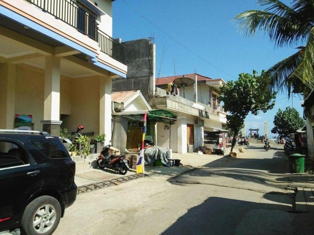 Siola Hotel Лабуан-Бахо Экстерьер фото